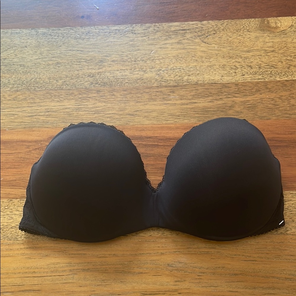 Lily of France Black T-Shirt Bra Molded Seamless